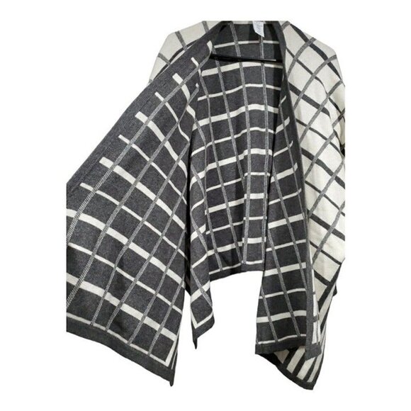 Cabi Reversible Tower Wrap Cream Grey Poncho Sweater Women's Size M/L - Picture 5 of 10